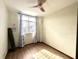 Flora Road (D17), Terrace #468085821